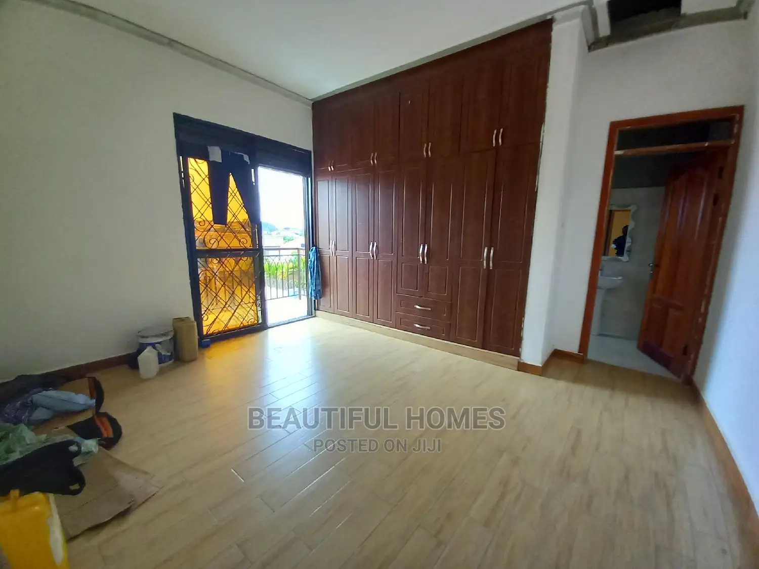 Furnished 6bdrm Mansion in Najjera Corporate, Central Division