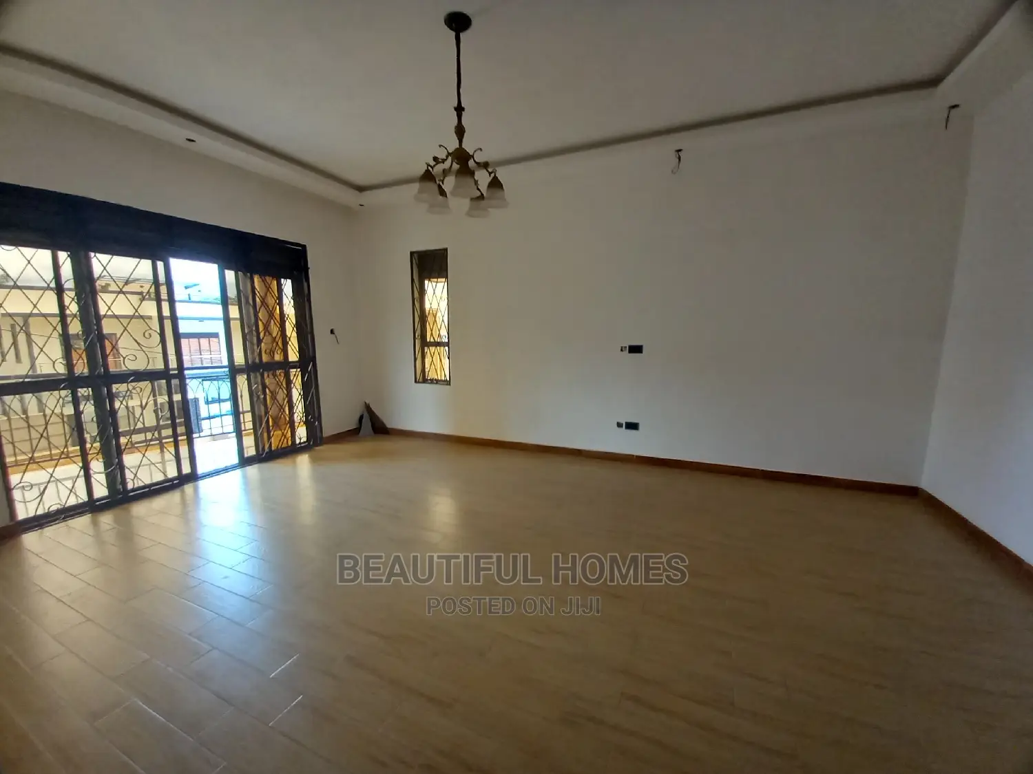 Furnished 6bdrm Duplex in Najjera Executive, Central Division for Sale