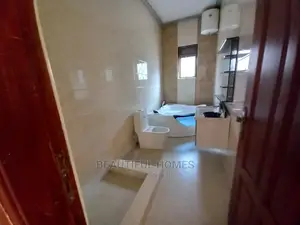 Furnished 6bdrm Duplex in Najjera Executive, Central Division for Sale