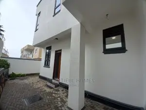 Furnished 6bdrm House in Kira Mamerito Road for Sale