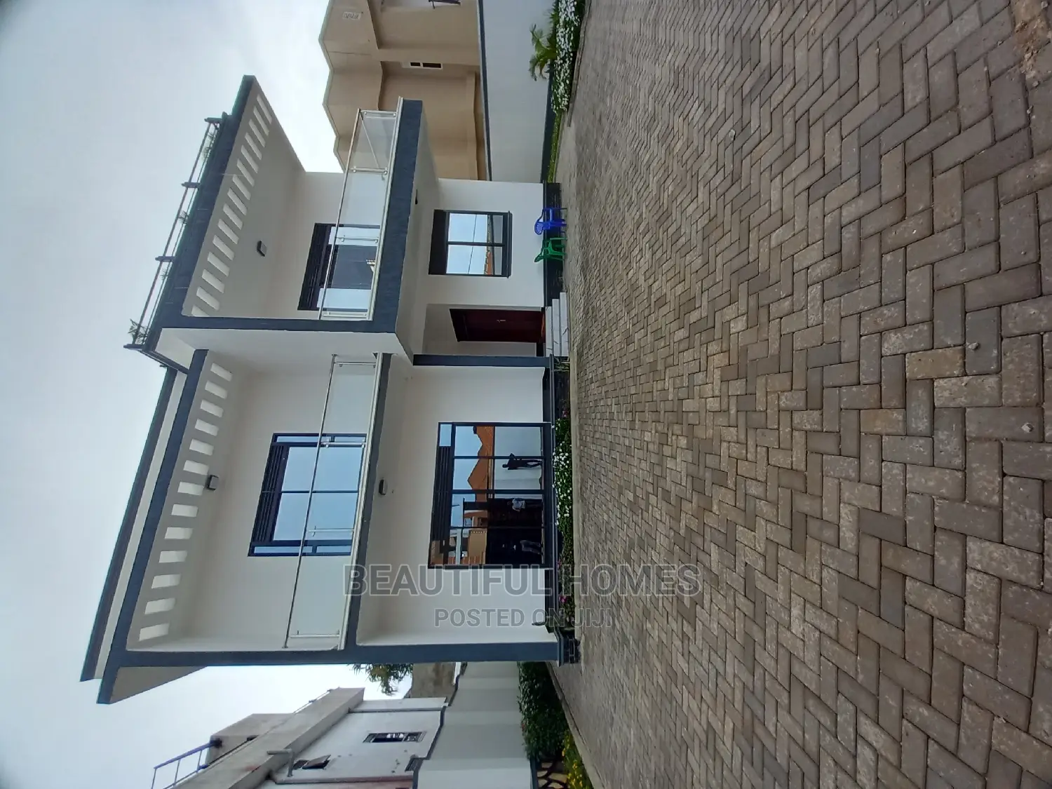 Furnished 6bdrm House in Kira Mamerito Road for Sale
