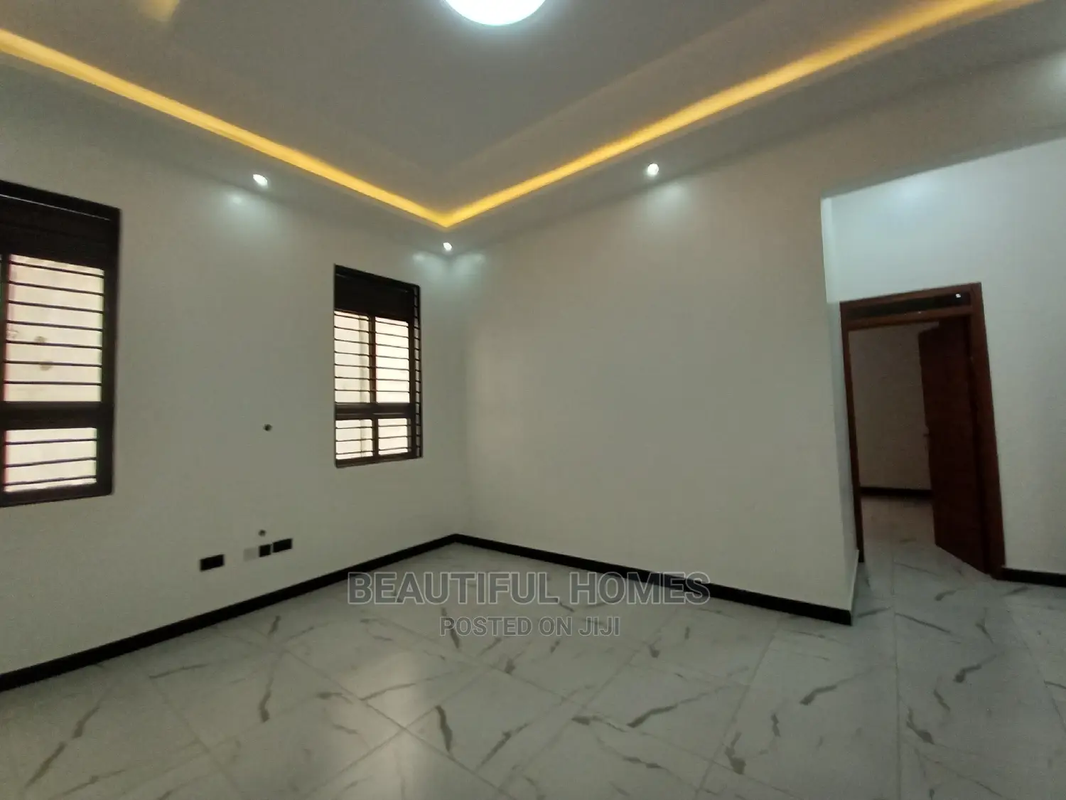 Furnished 6bdrm House in Kira Mamerito Road for Sale