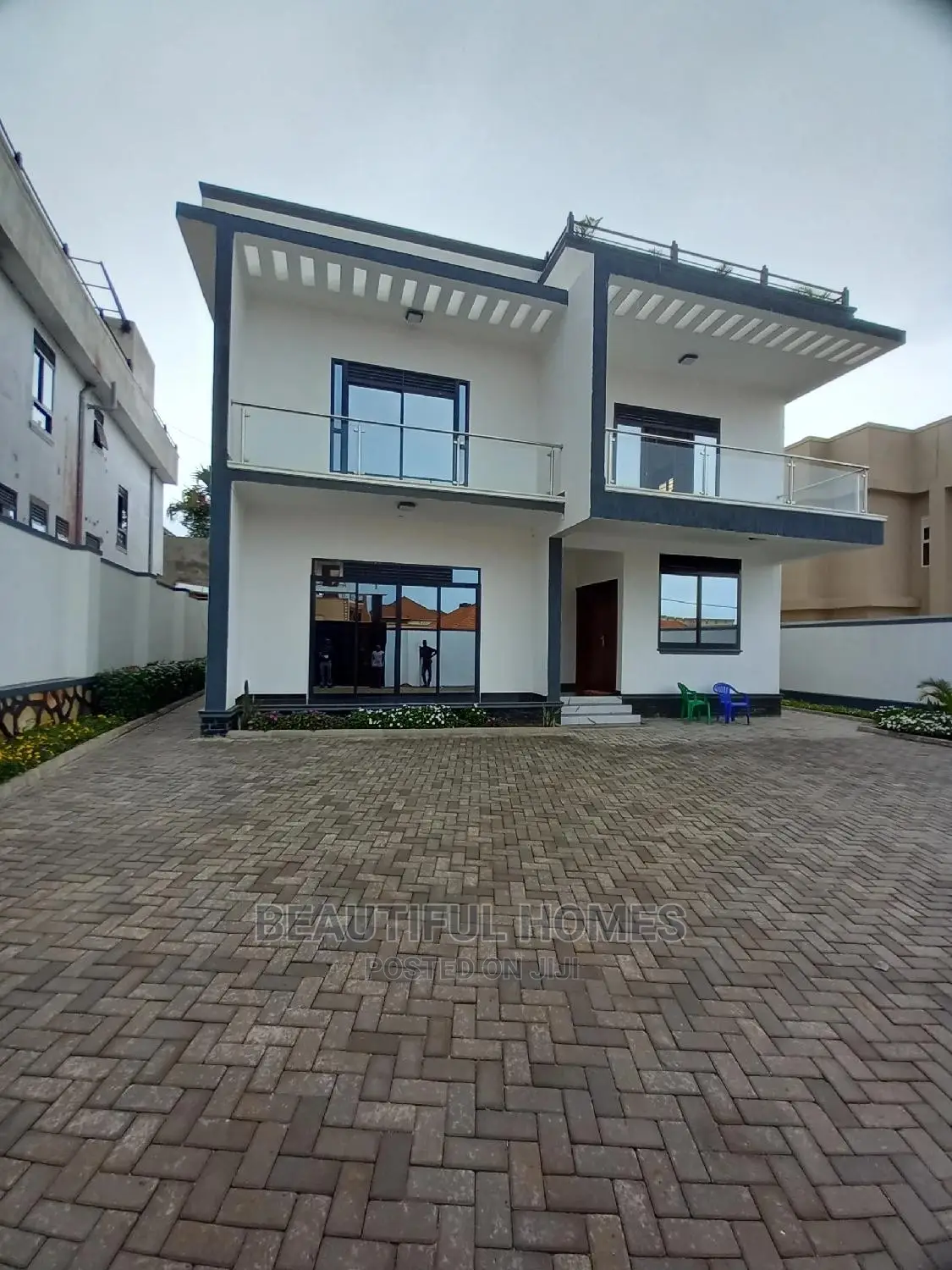 Furnished 6bdrm House in Kira Mamerito Road for Sale