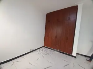 Furnished 6bdrm Mansion in Kira Tarmack Estate for Sale