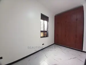 Furnished 6bdrm Mansion in Kira Tarmack Estate for Sale