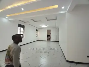 Furnished 6bdrm Mansion in Kira Ministers for Sale
