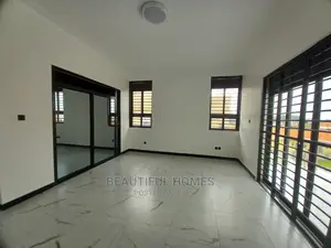 Furnished 6bdrm Mansion in Kira Ministers for Sale