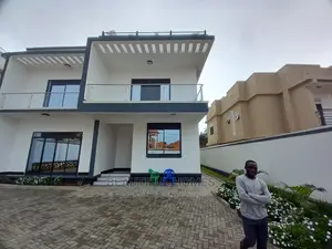 Furnished 6bdrm Mansion in Kira Classy Estate for Sale