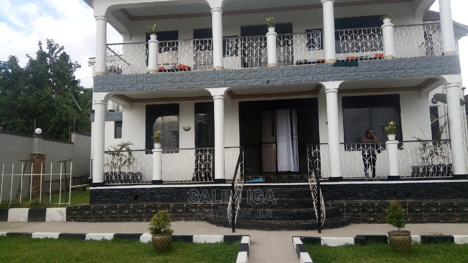 Furnished 4bdrm Duplex in Kololo Property, Central Division for Rent