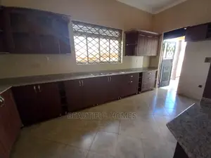 Furnished 4bdrm House in Kira Posh for Sale