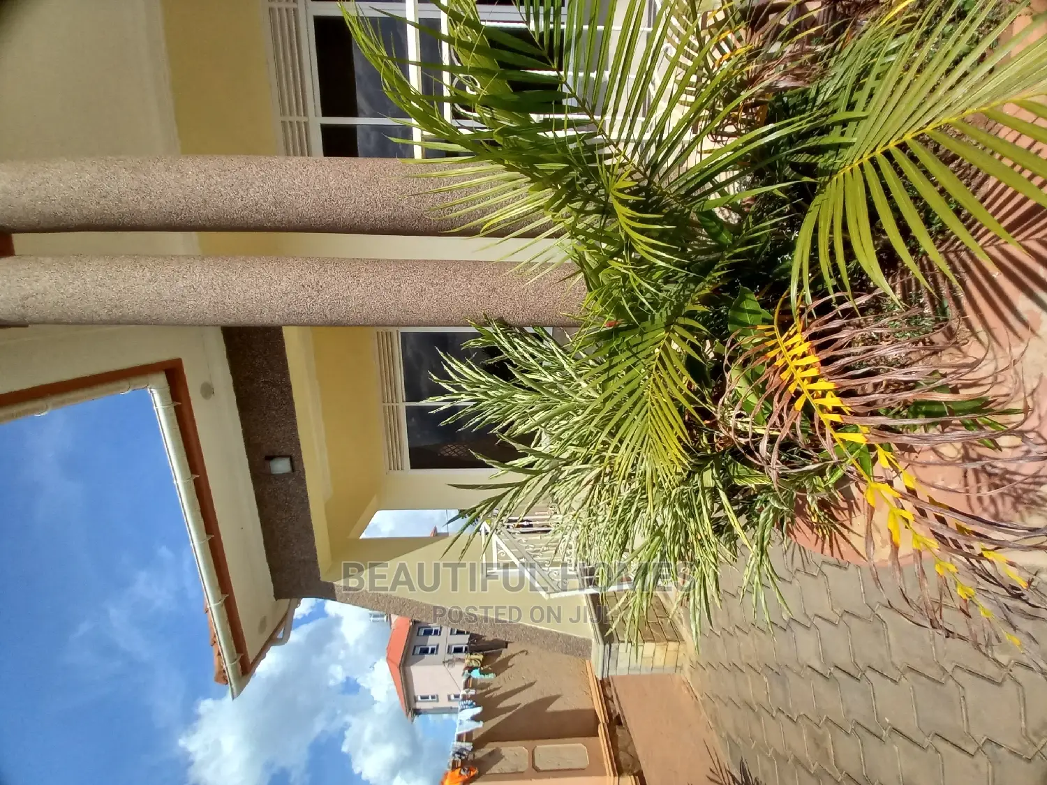 Furnished 4bdrm Bungalow in Kira Tarmacked for Sale