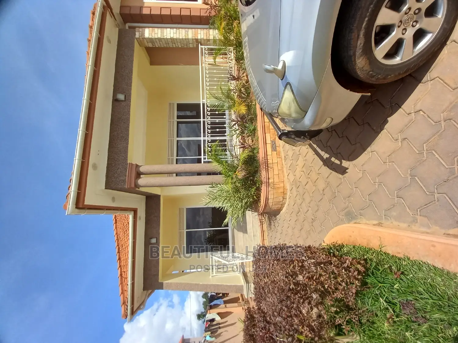 Furnished 4bdrm House in Kira Tarmack Access for Sale