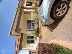 Furnished 4bdrm House in Kira Tarmack Access for Sale