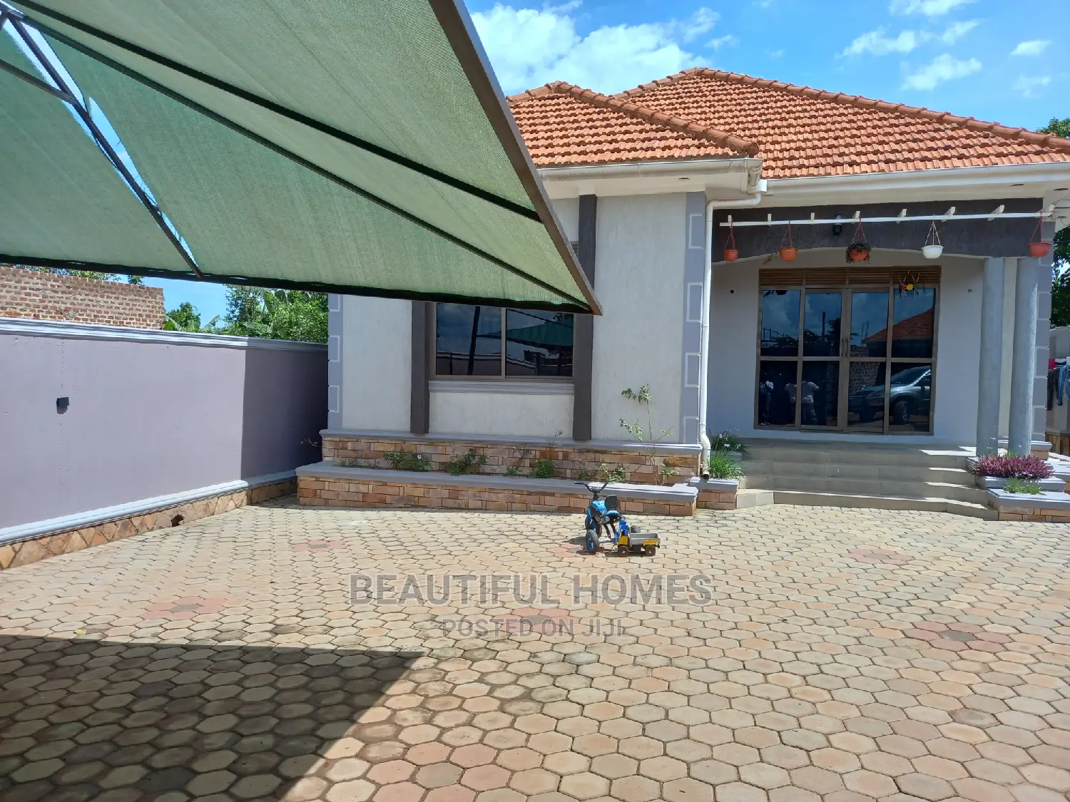 Furnished 4bdrm House in Kira Nakwero for Sale