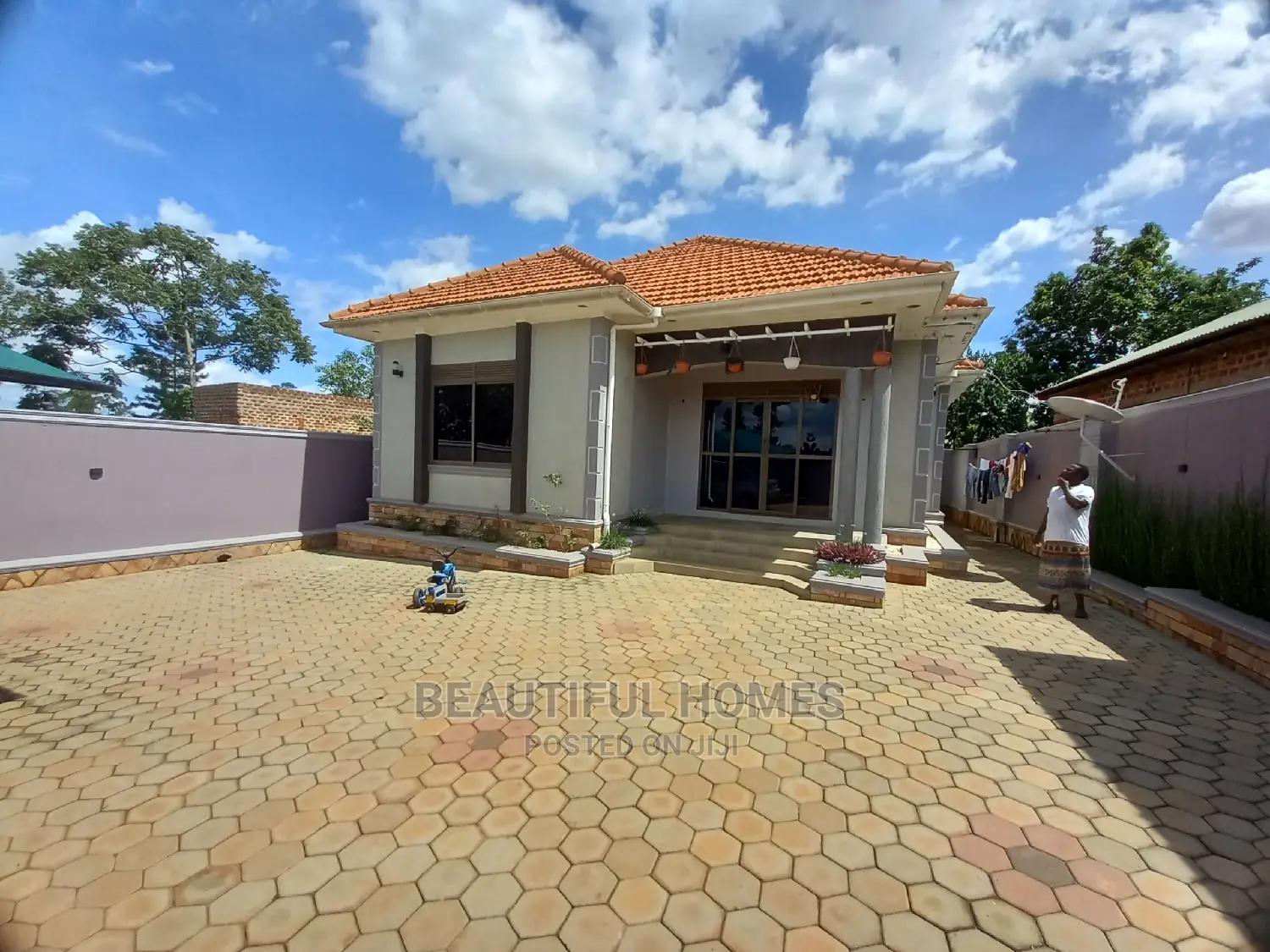 Furnished 4bdrm Bungalow in Nakwero Corporate, Kira for Sale