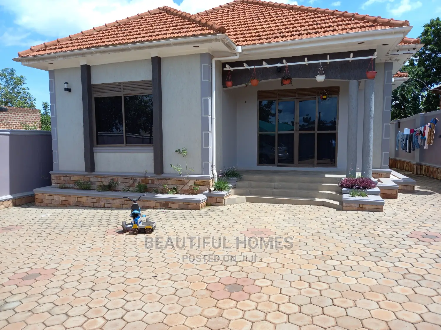 Furnished 4bdrm Bungalow in Nakwero Corporate, Kira for Sale