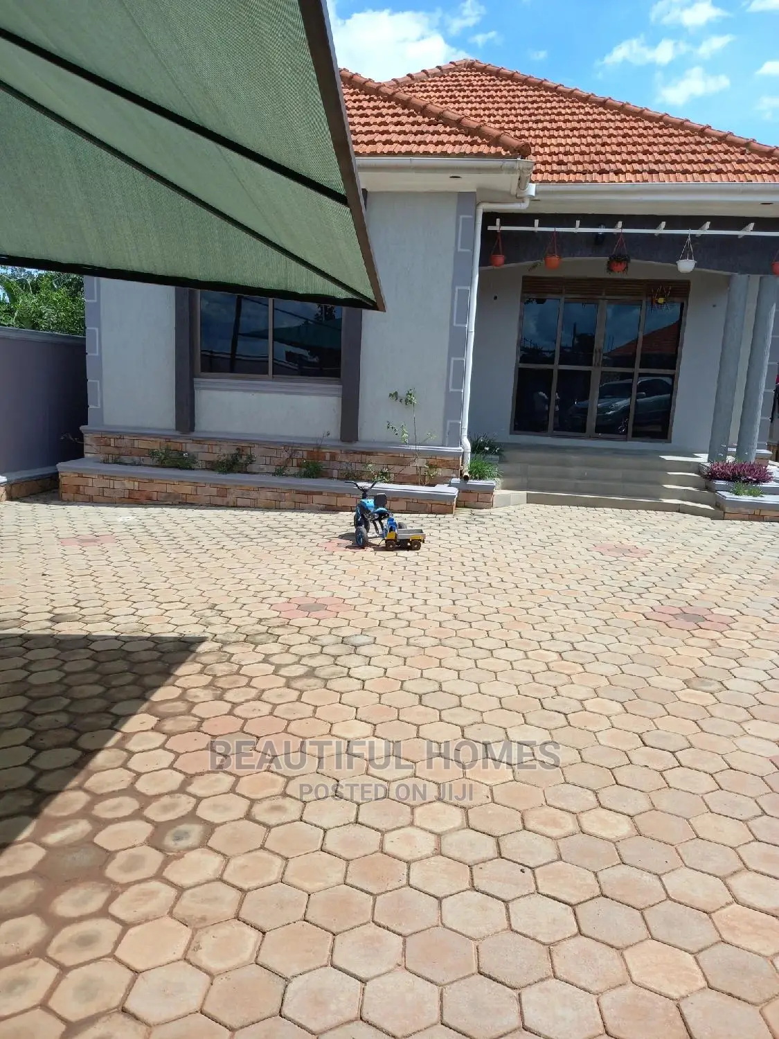 Furnished 4bdrm Bungalow in Nakwero, Kira for Sale