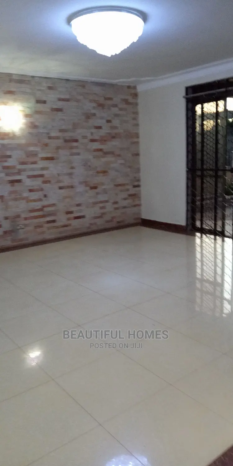 Furnished 4bdrm Bungalow in Kira Corporate for Sale