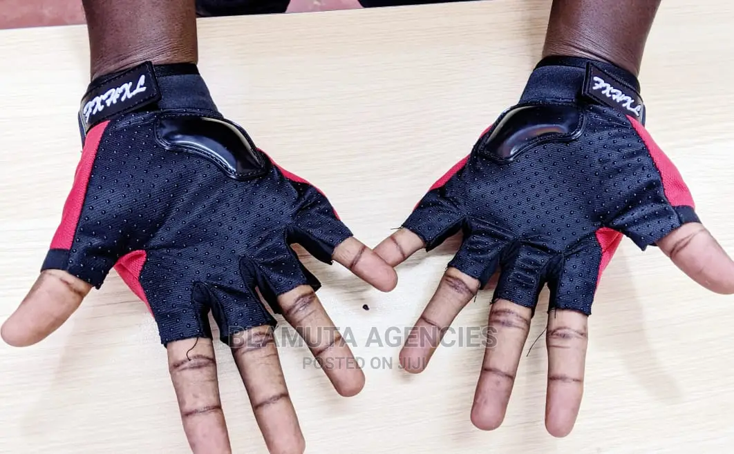 Rider's Gloves ( Half Fingers Riding Gloves