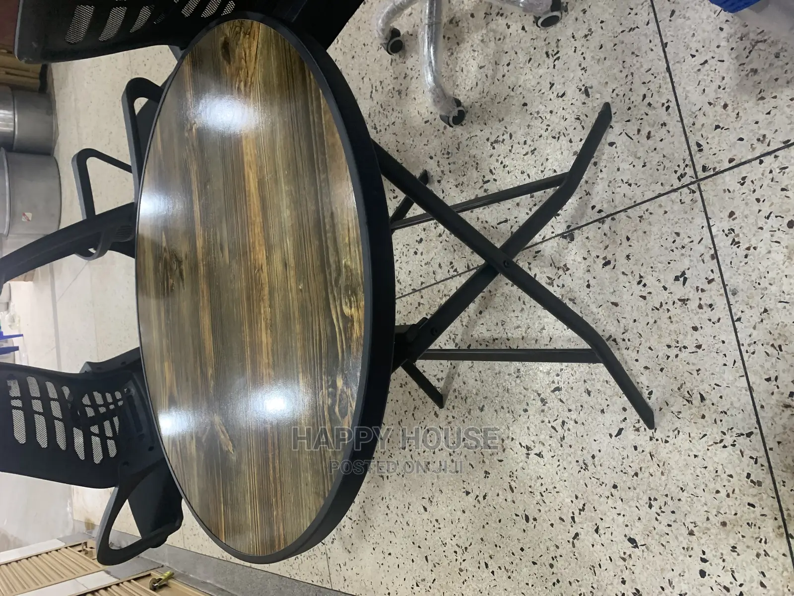 Foldable Round Table