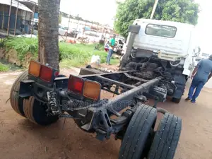 Isuzu Juston 1999