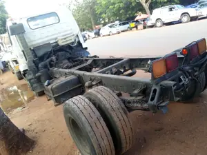 Isuzu Juston 1999