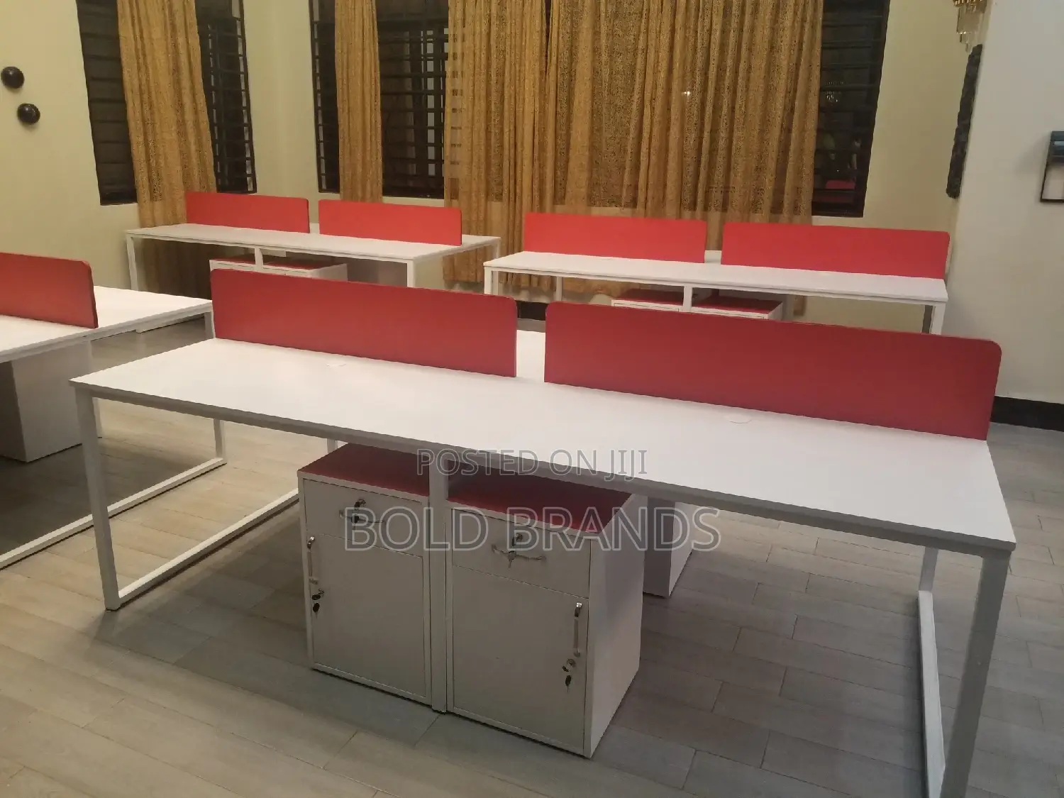 Office Workstations / Staff Desks
