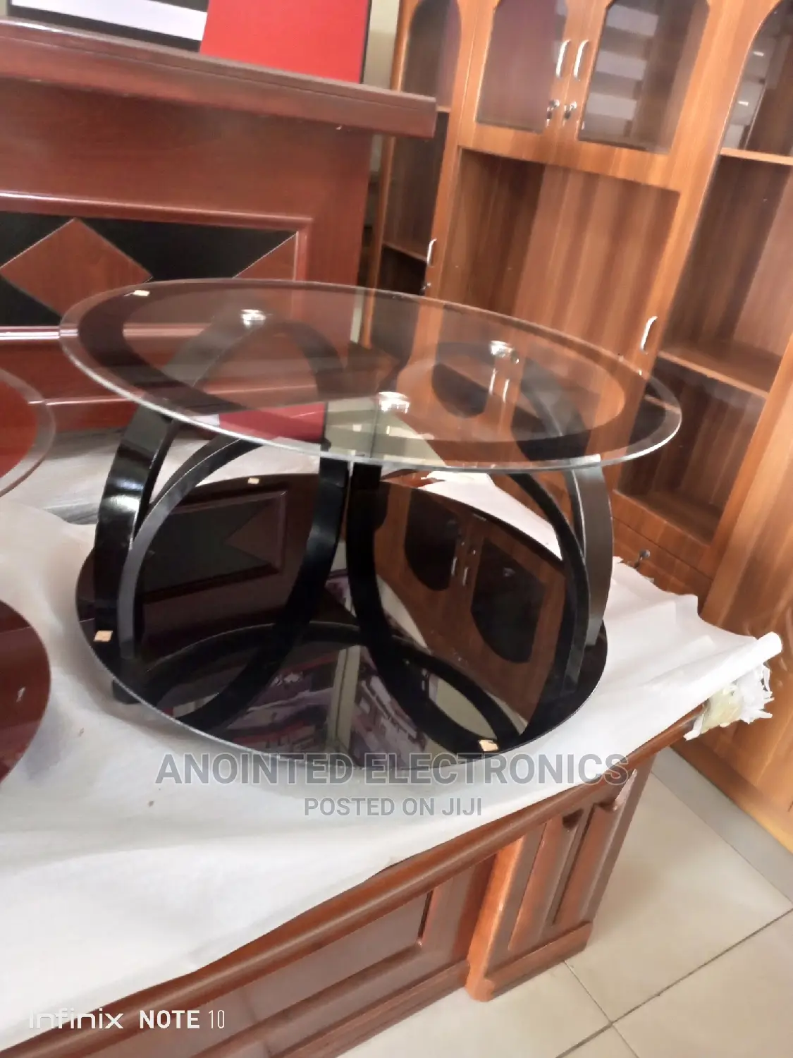 Round Glass Table's