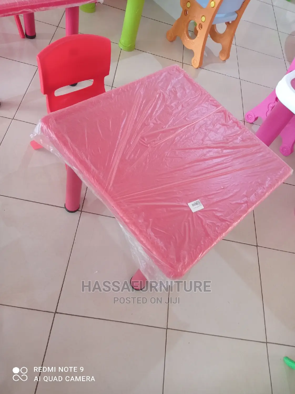 Plastic Kids Reading Tables