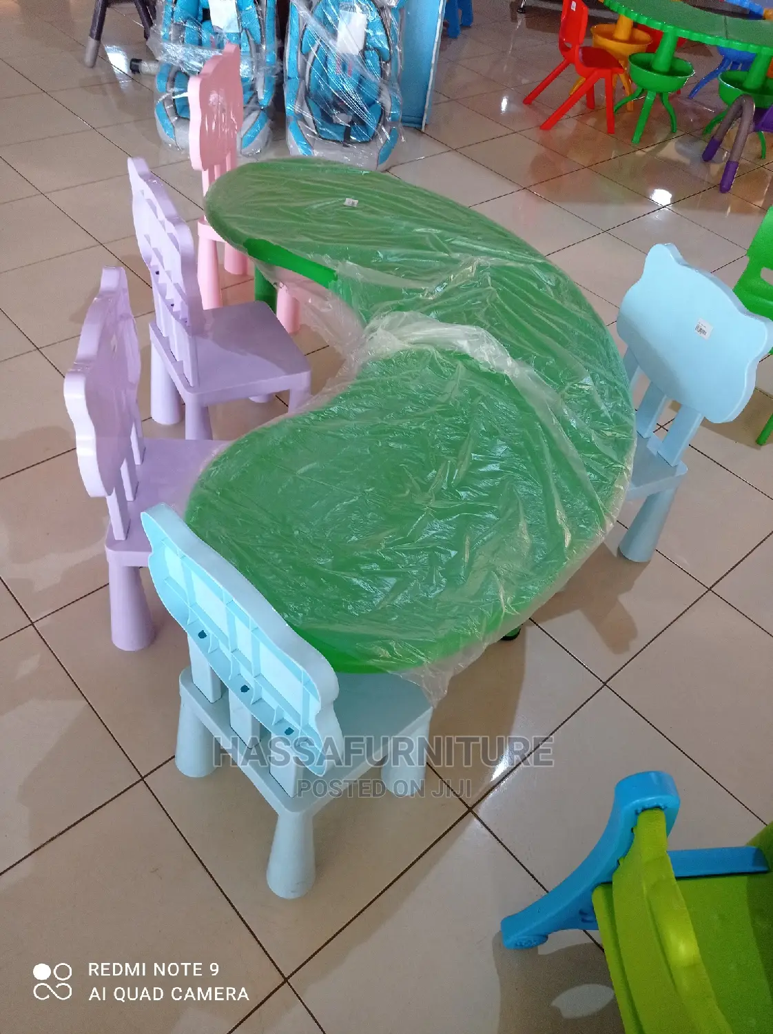 Plastic Kids Reading Tables