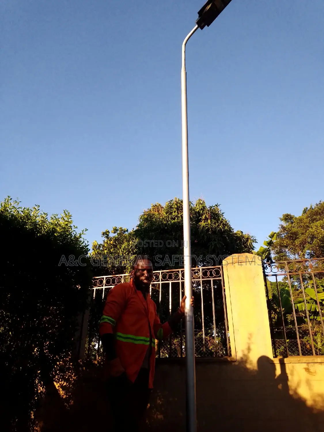 Solar Security Street Light 200w With Standpole Darkfighter