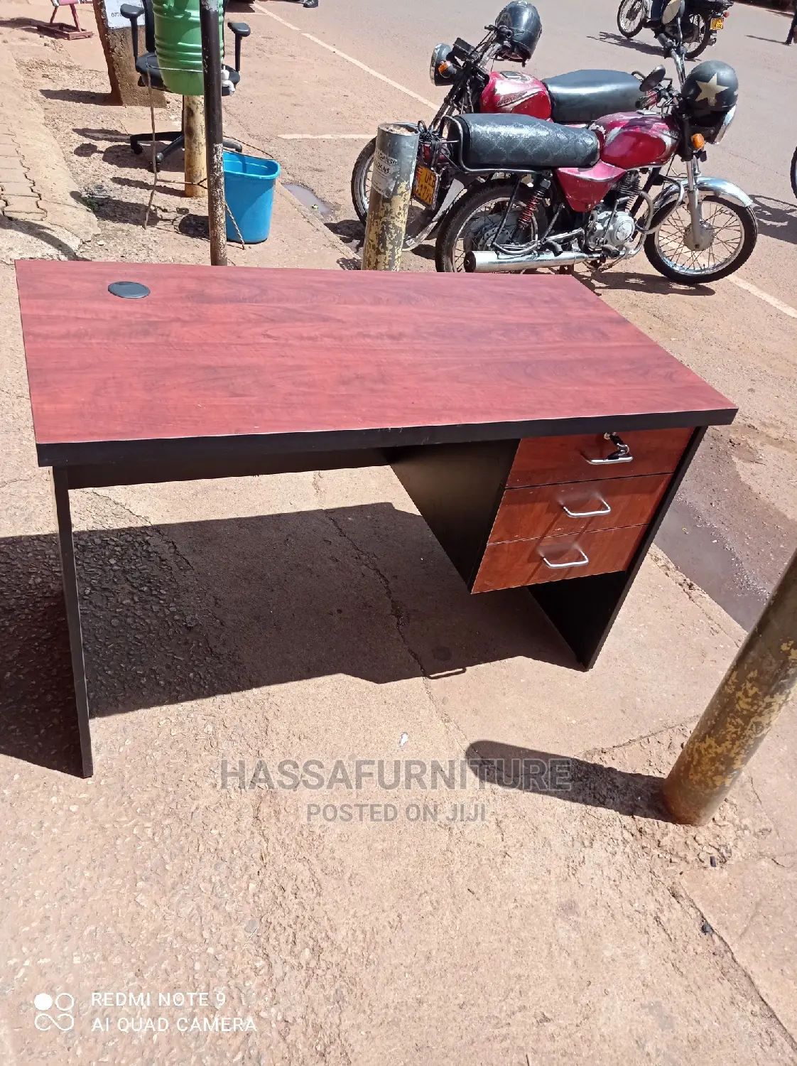 Office Desk Size 120cm Brand New