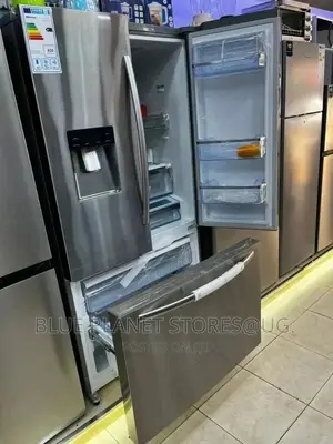 Hisense 697litres French Doors/Drawer Fridge + a Dispenser