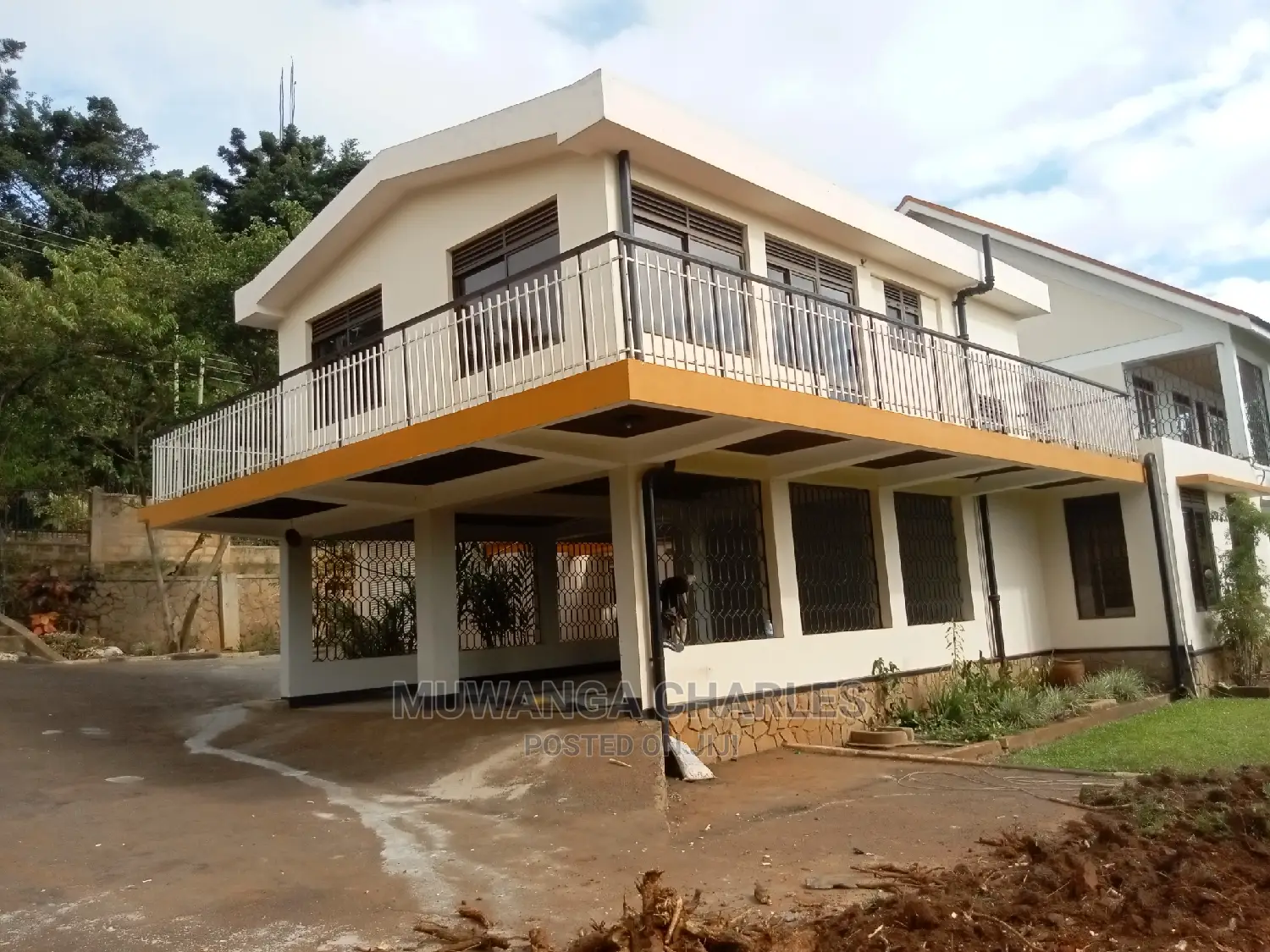 4bdrm Duplex in Fs Properties Ltd, Central Division for Rent