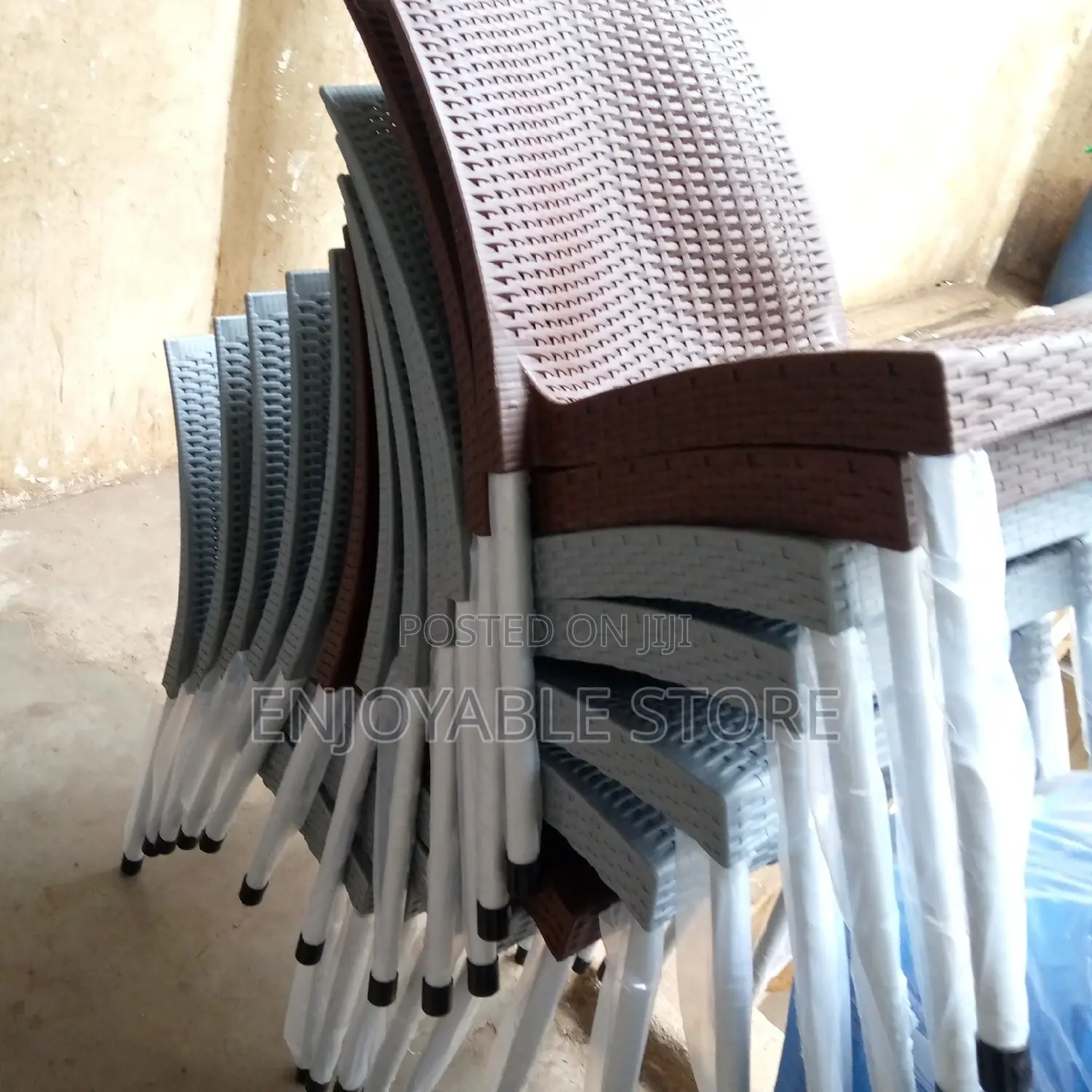Plastic Strong Crown Chair