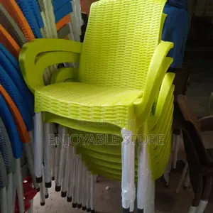 Plastic Chairs Plastic Chairs