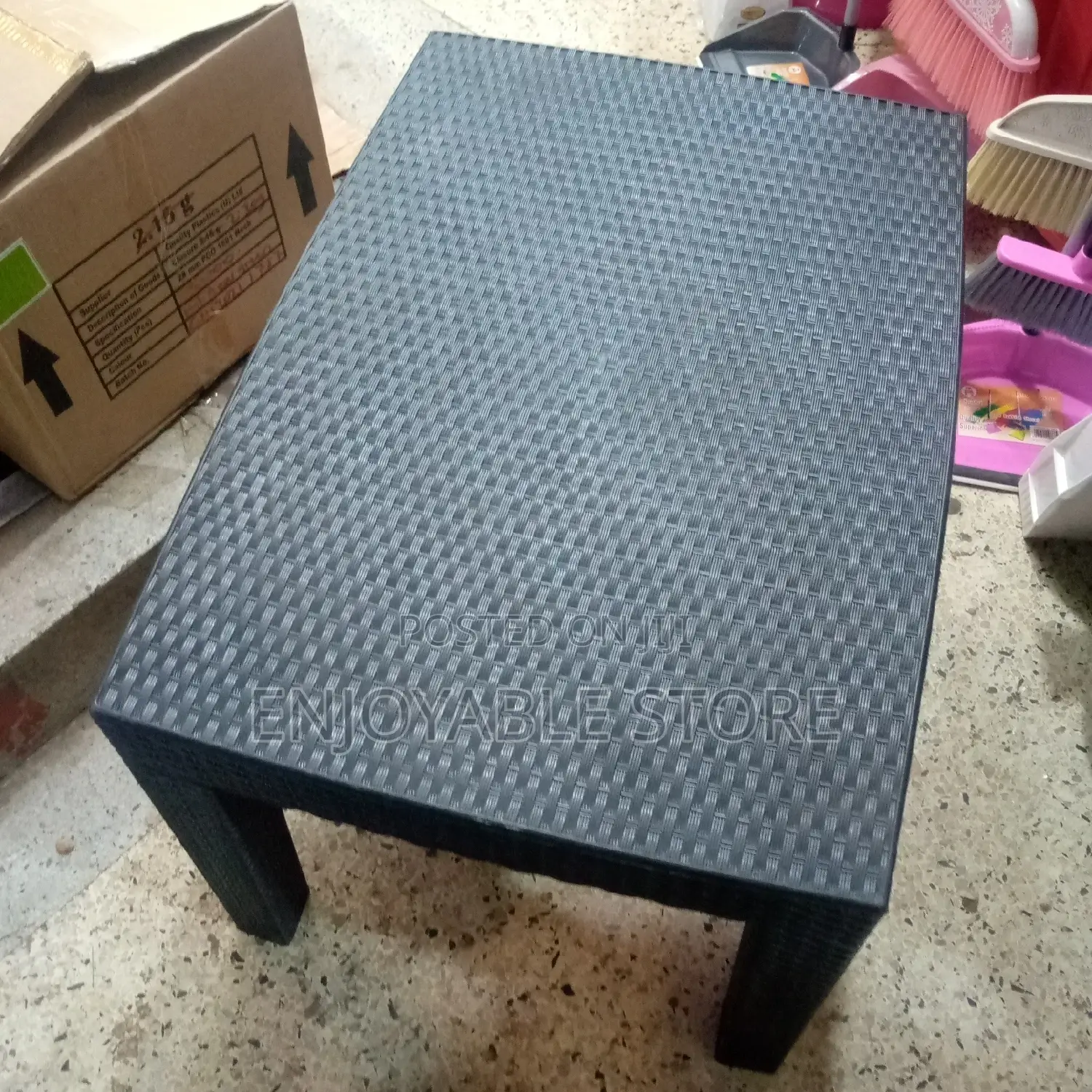 Medium Table