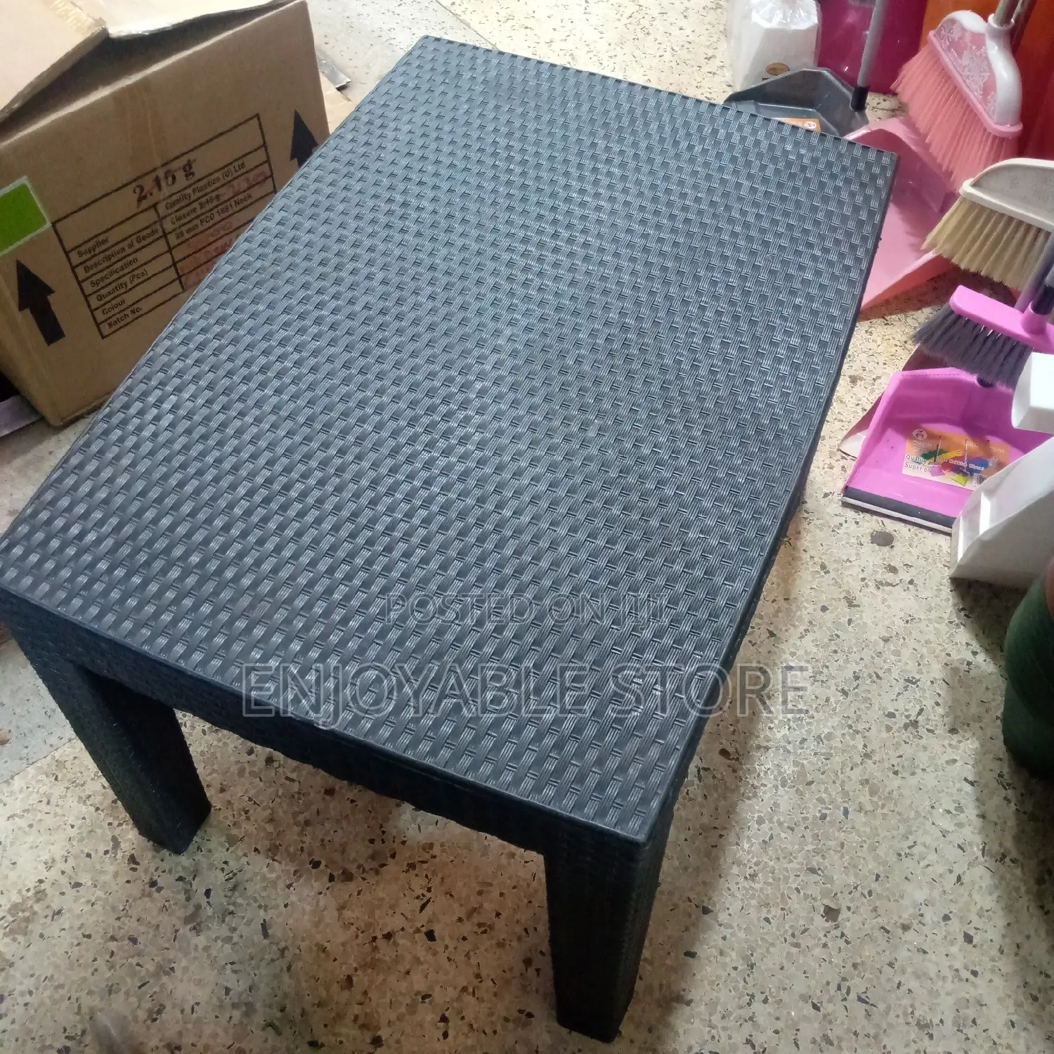 Plastic Medium Table