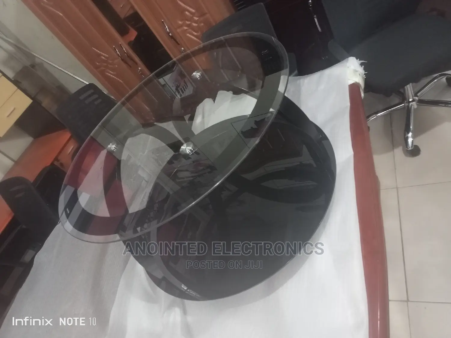 Executive Round Glass Table