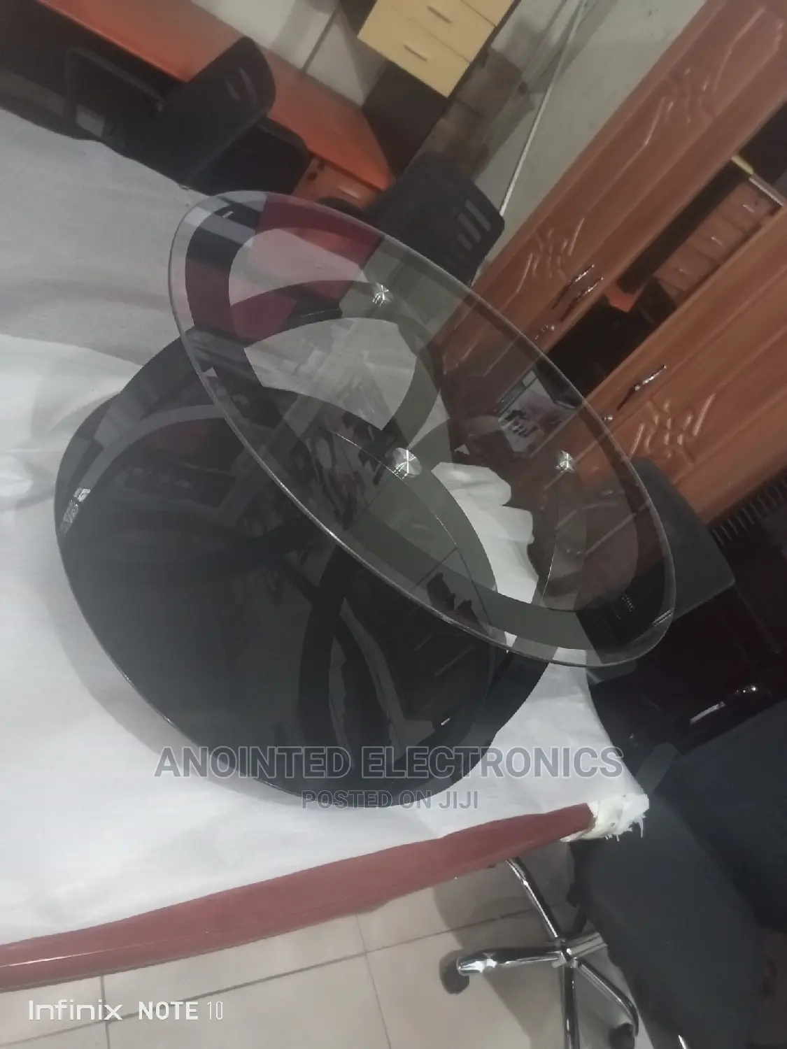 Executive Round Glass Table