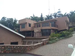9bdrm House in Kololo, Central Division for Rent