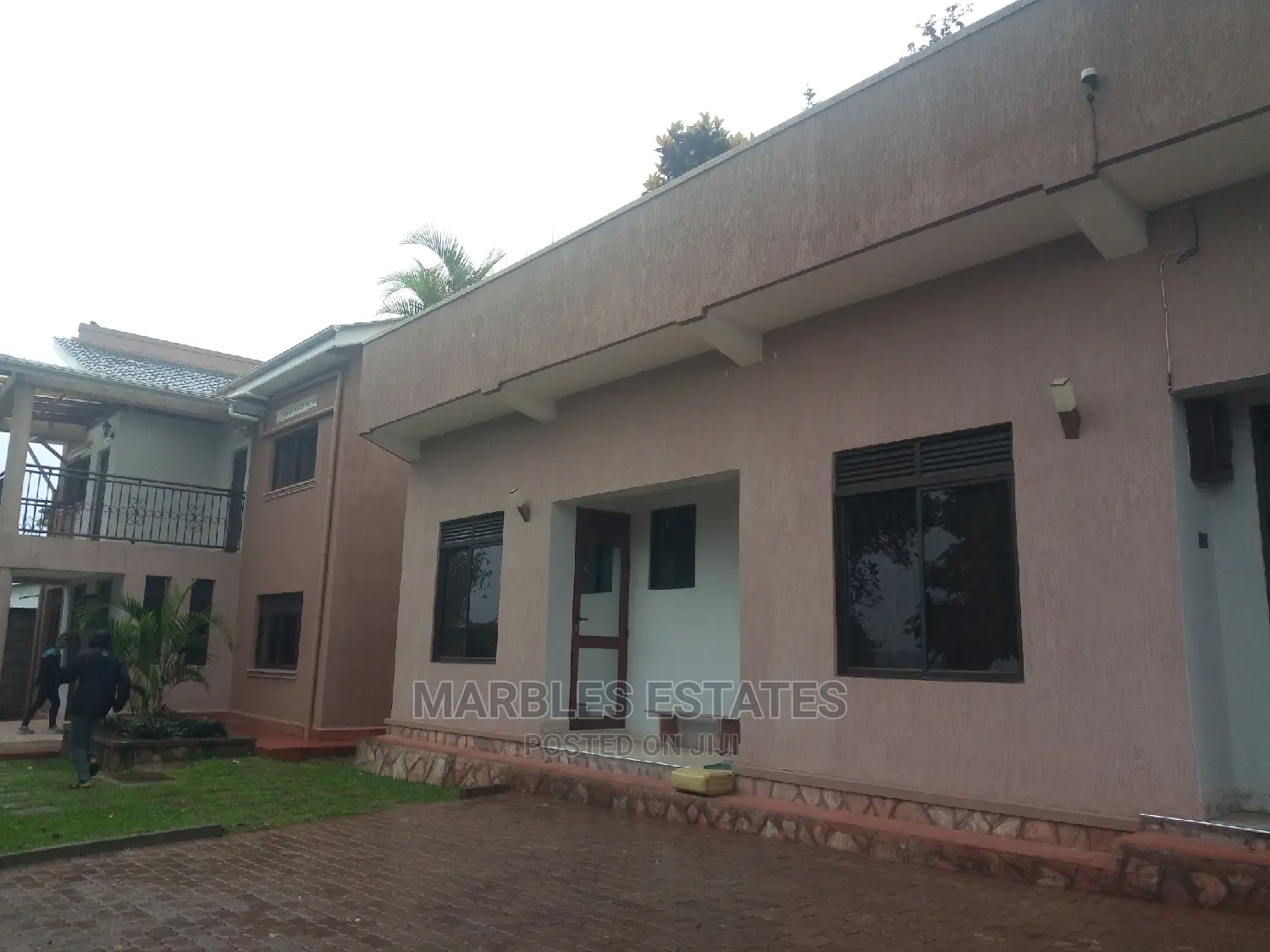9bdrm House in Kololo, Central Division for Rent