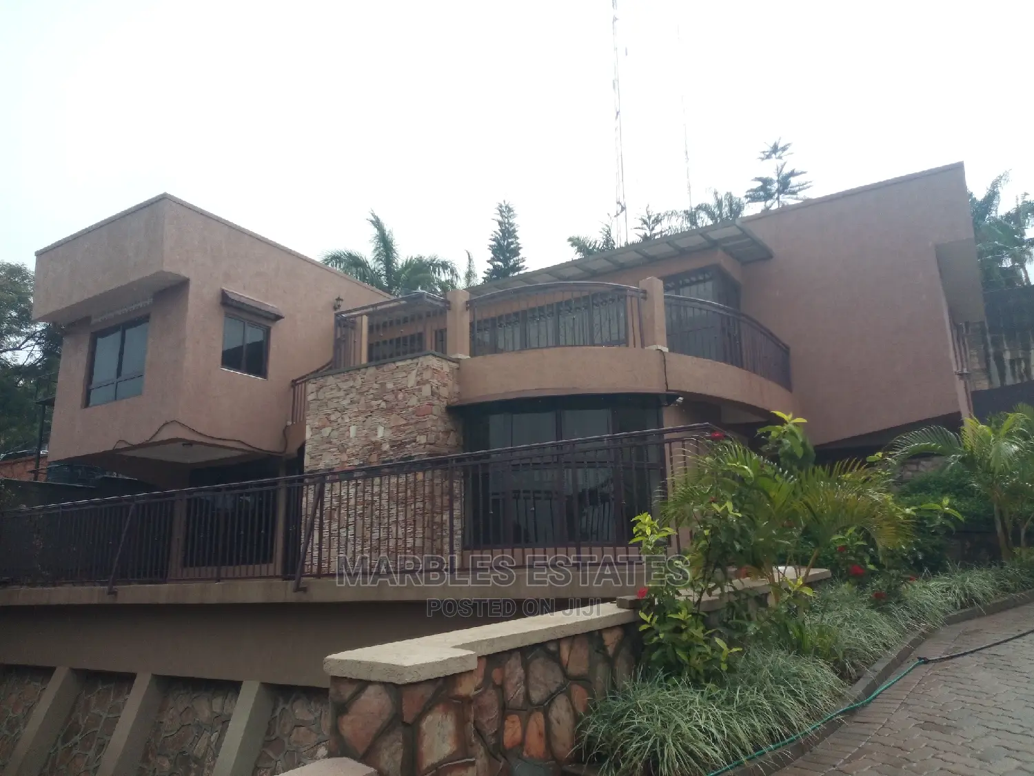 9bdrm House in Kololo, Central Division for Rent