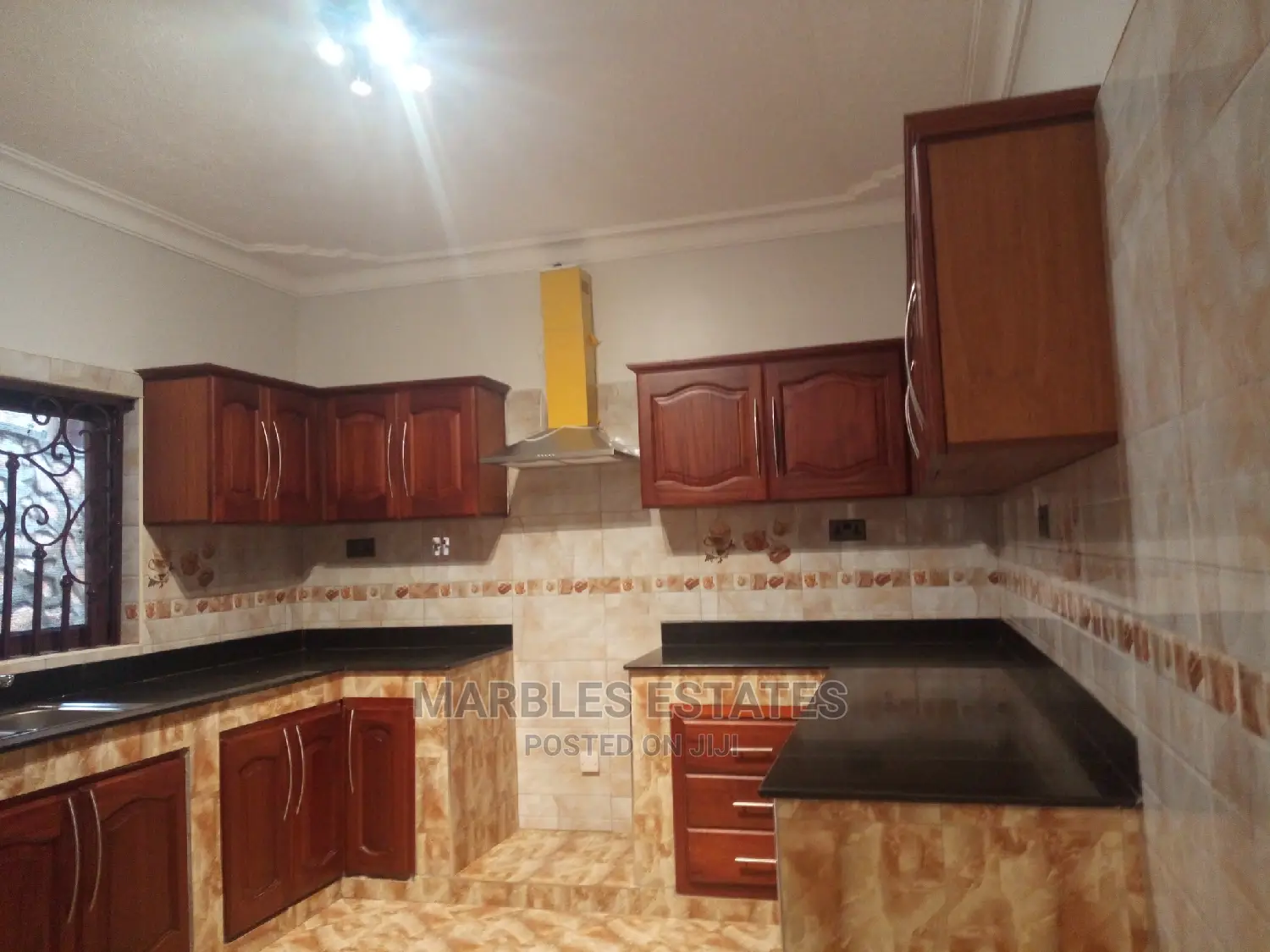 9bdrm House in Kololo, Central Division for Rent