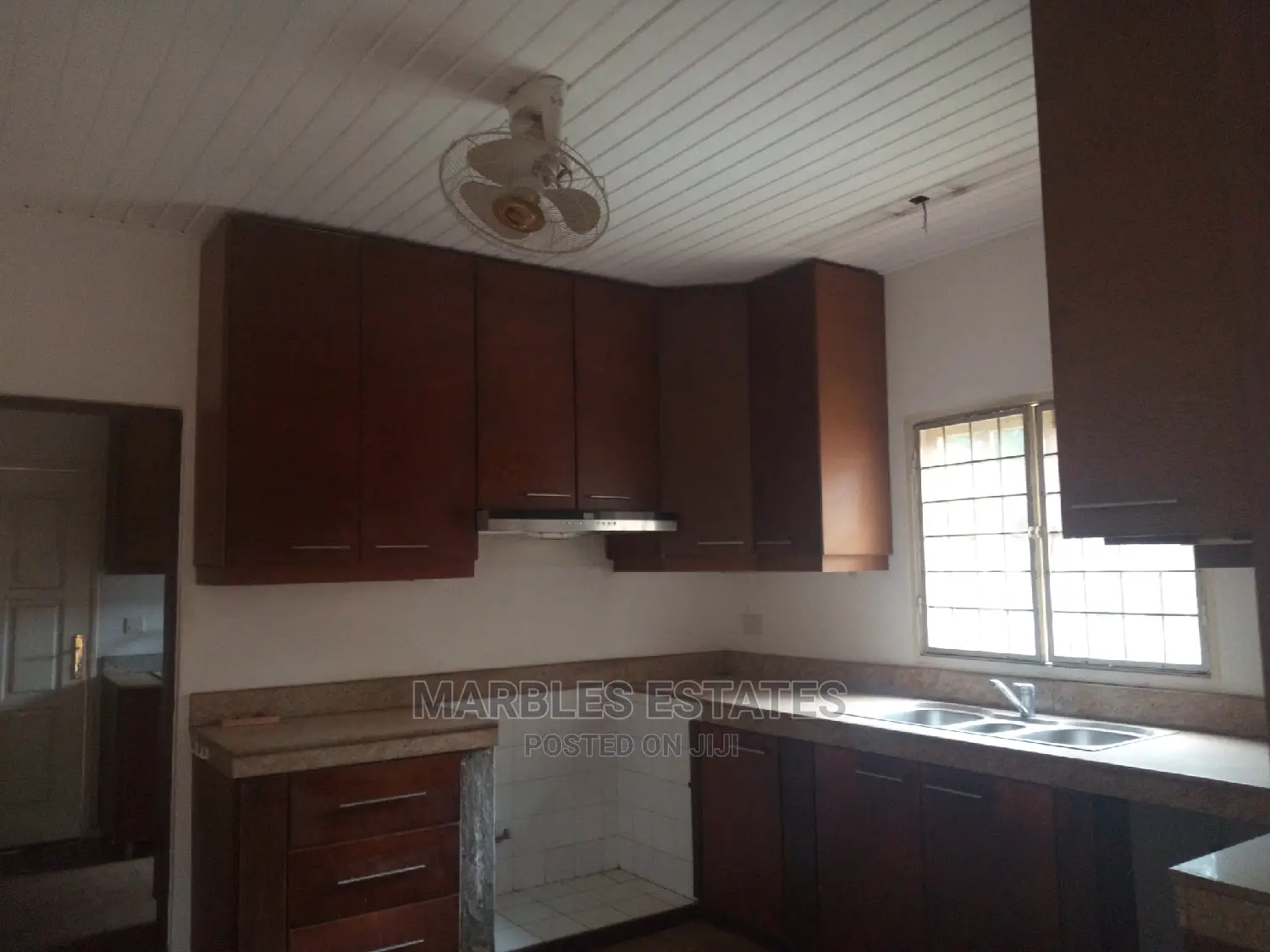 5bdrm House in Bugolobi, Central Division for Sale