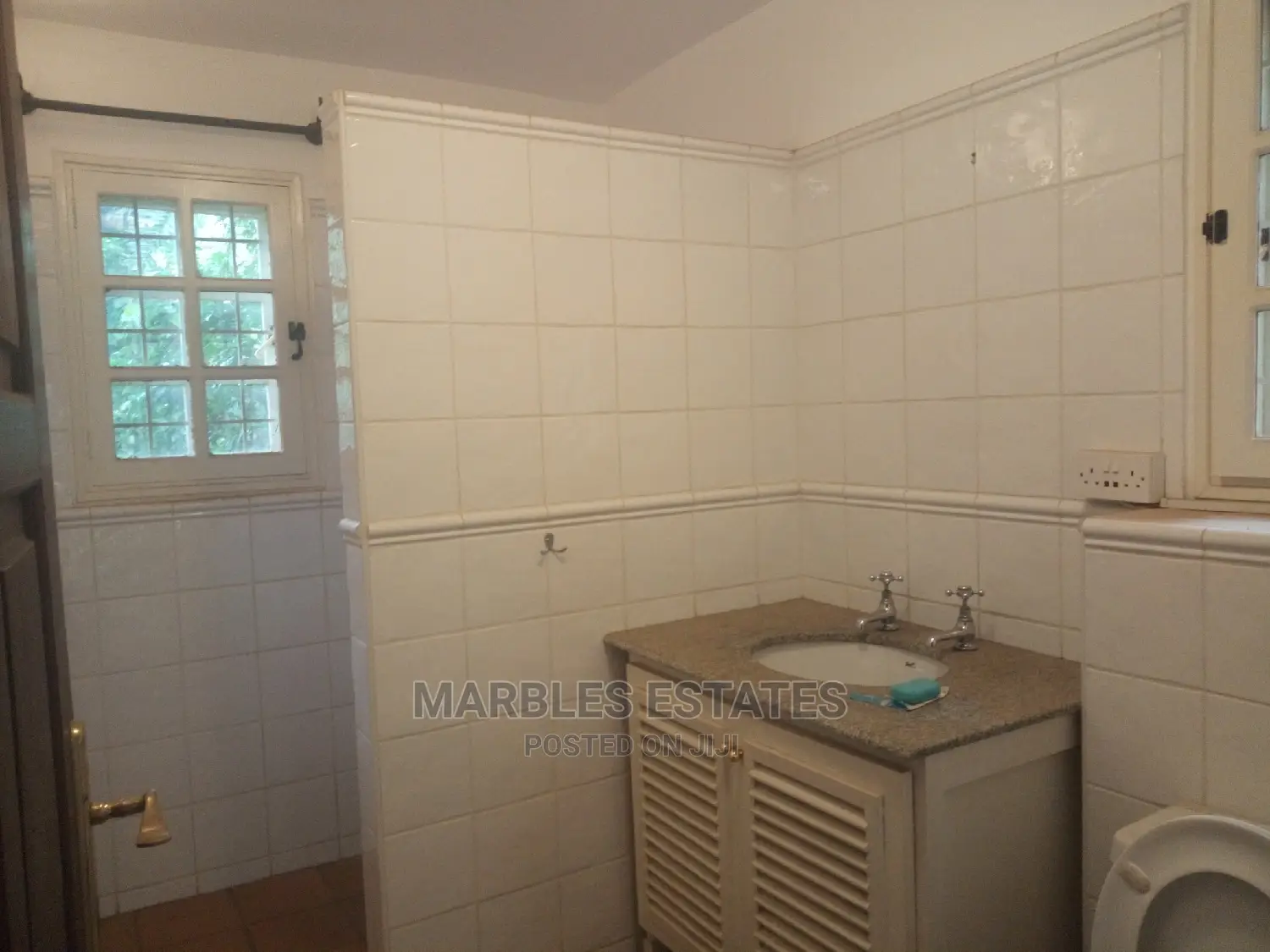 5bdrm House in Bugolobi, Central Division for Sale