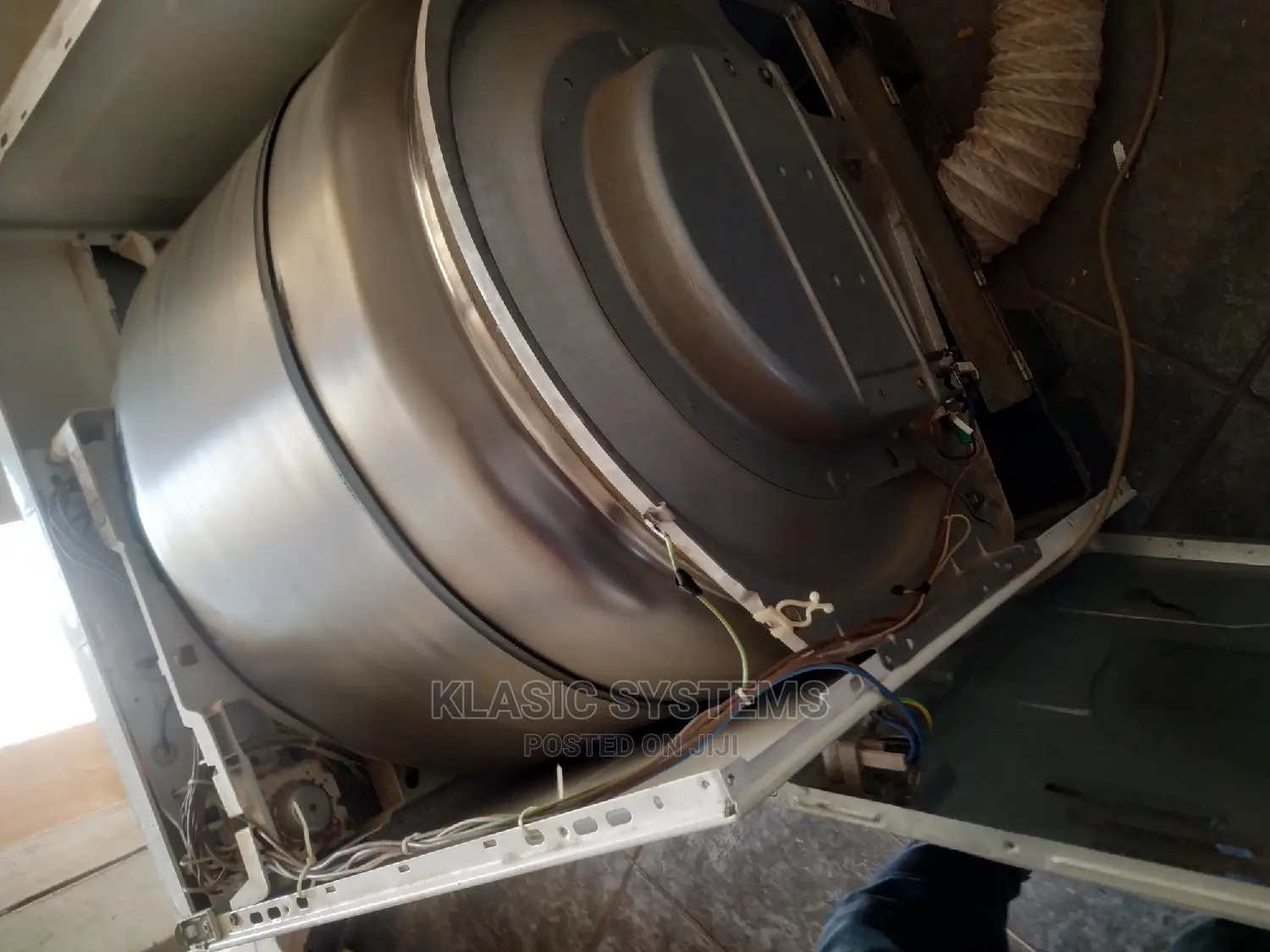 Professional in Dryer Repair