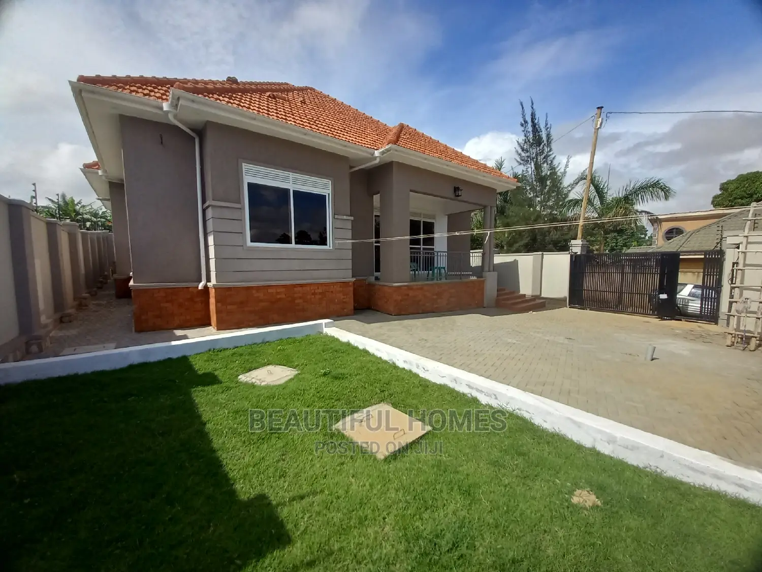 Furnished 4bdrm Bungalow in Kira Corporate for Sale
