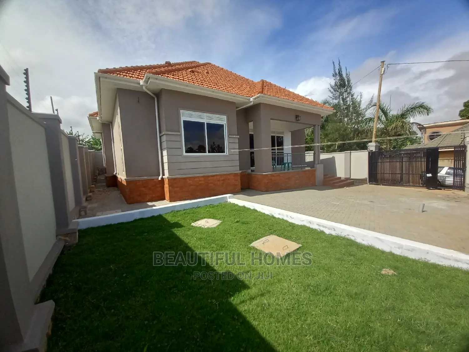 Furnished 4bdrm Bungalow in Kira Ministers for Sale