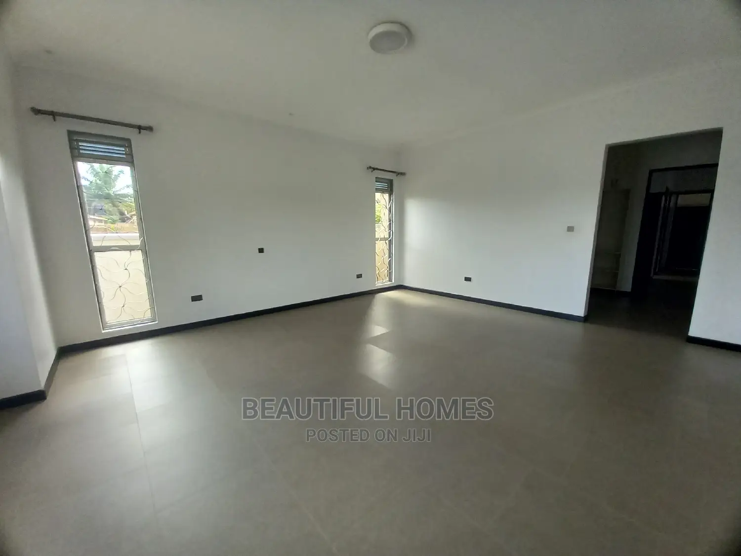 Furnished 4bdrm Mansion in Kira Rich for Sale